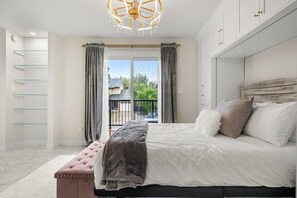 2 soverom, skrivebord, strykejern/-brett og wi-fi (inkludert)