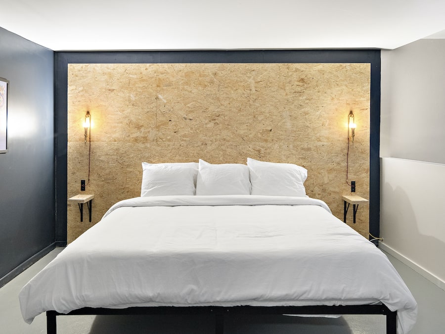 Egyptian cotton sheets, premium bedding, memory foam beds, desk