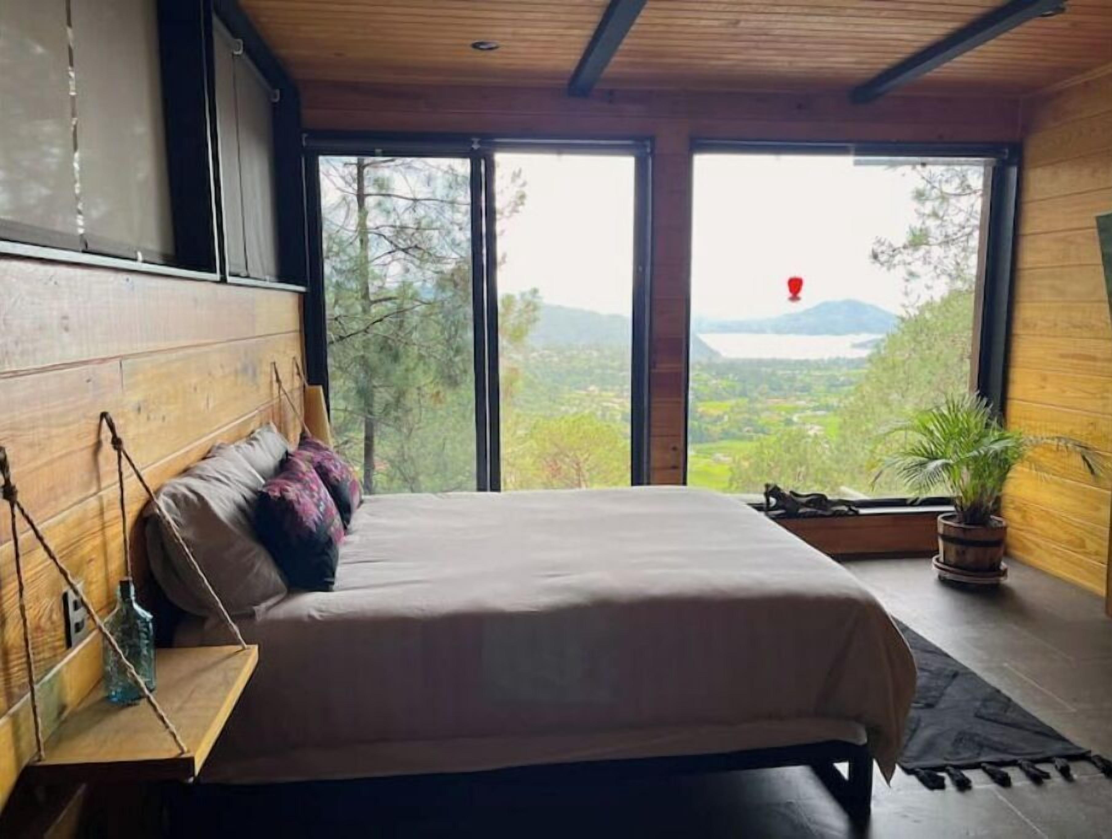2 dormitorios, tabla de planchar con plancha, wifi gratis y ropa de cama