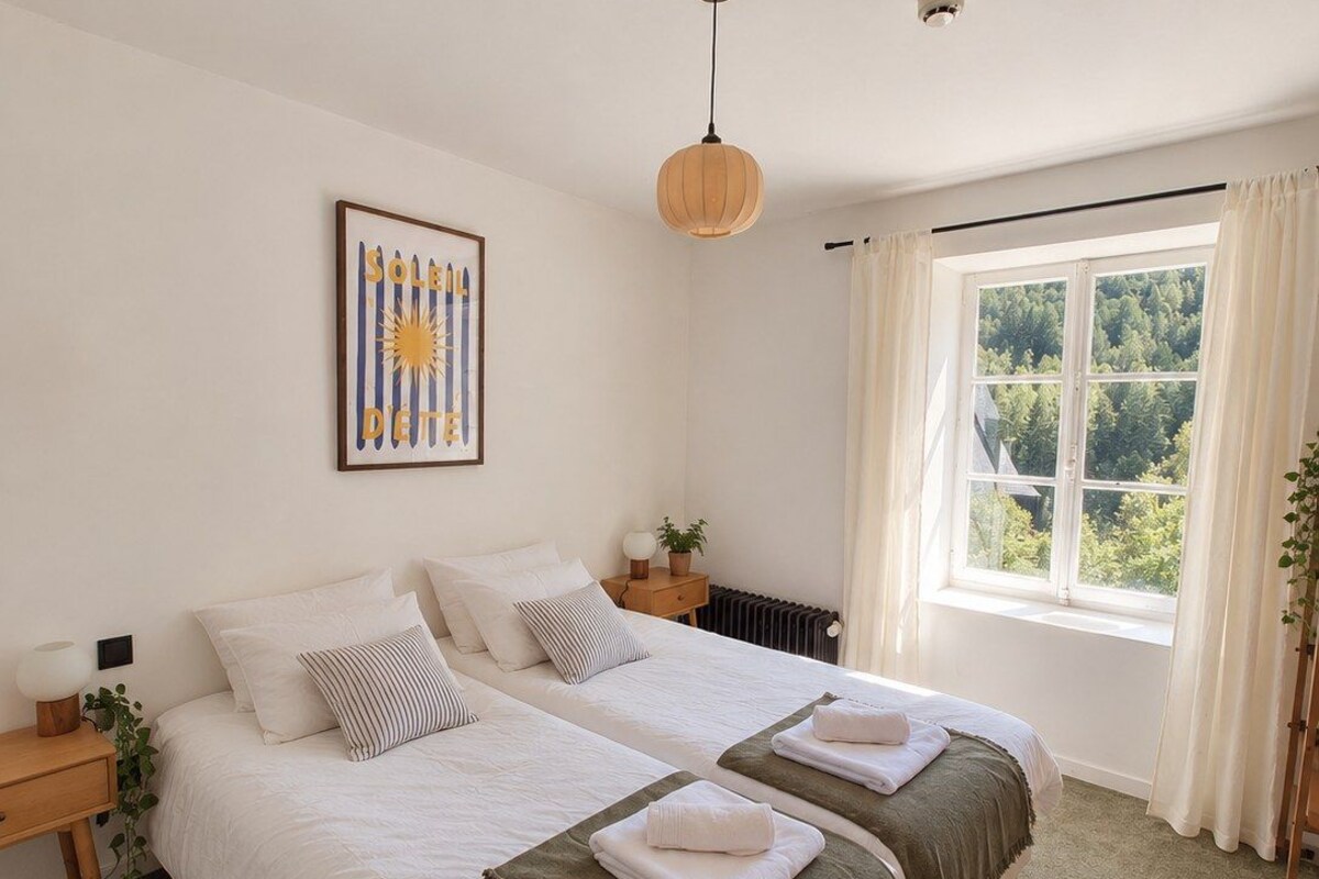 Twin Room | Bed sheets