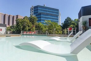 Pool - Elegant Dtwn Gem Next To 6th St (Austin)