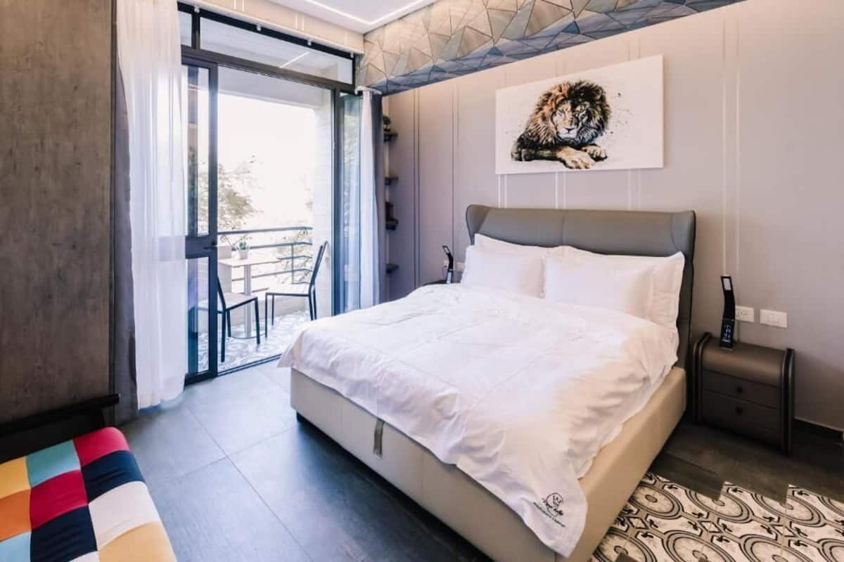 Deluxe-Studio, 1 Queen-Bett | Minibar, Bügeleisen/Bügelbrett, kostenloses WLAN, Bettwäsche