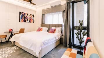 Studio Superior, 1 Tempat Tidur King | Minibar, setrika/meja setrika, Wi-Fi gratis, dan seprai linen