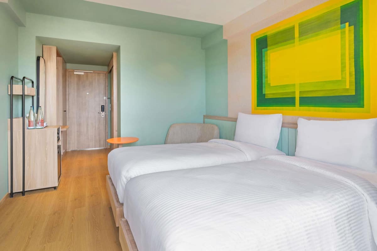 Chambre Supérieure, 2 lits une place | Minibar, coffres-forts dans les chambres, ameublement personnalisé