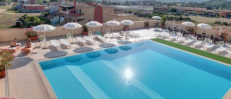 Appartement, 2 chambres, balcon | Piscine | Piscine extérieure