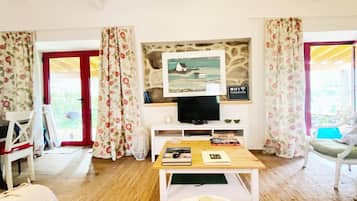 3 slaapkamers, een strijkplank/strijkijzer, reisbedje, gratis wifi