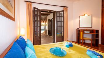 5 bedrooms, soundproofing, iron/ironing board, free WiFi