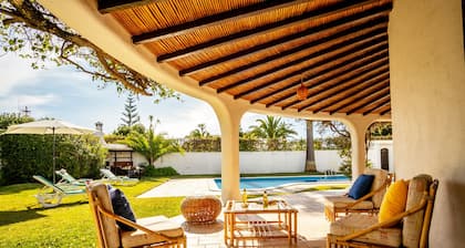 Sea View, Heatable Pool & BBQ – Galé