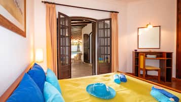 5 bedrooms, soundproofing, iron/ironing board, free WiFi