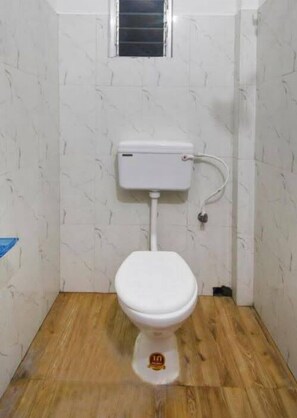 Shower, eco-friendly toiletries, hair dryer, towels - Sundarbans Eco-Friendly Village Hotel: Where Nature Meets Hospitality. (Gosaba)