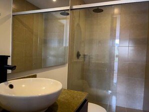 Shower - Luxury, 2 Bdr, Pv Balconie, Top View  El Poblado
 (Medellín)
