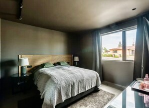 3 bedrooms, free WiFi, bed sheets - Private house in the center of Akureyri (Akureyri)