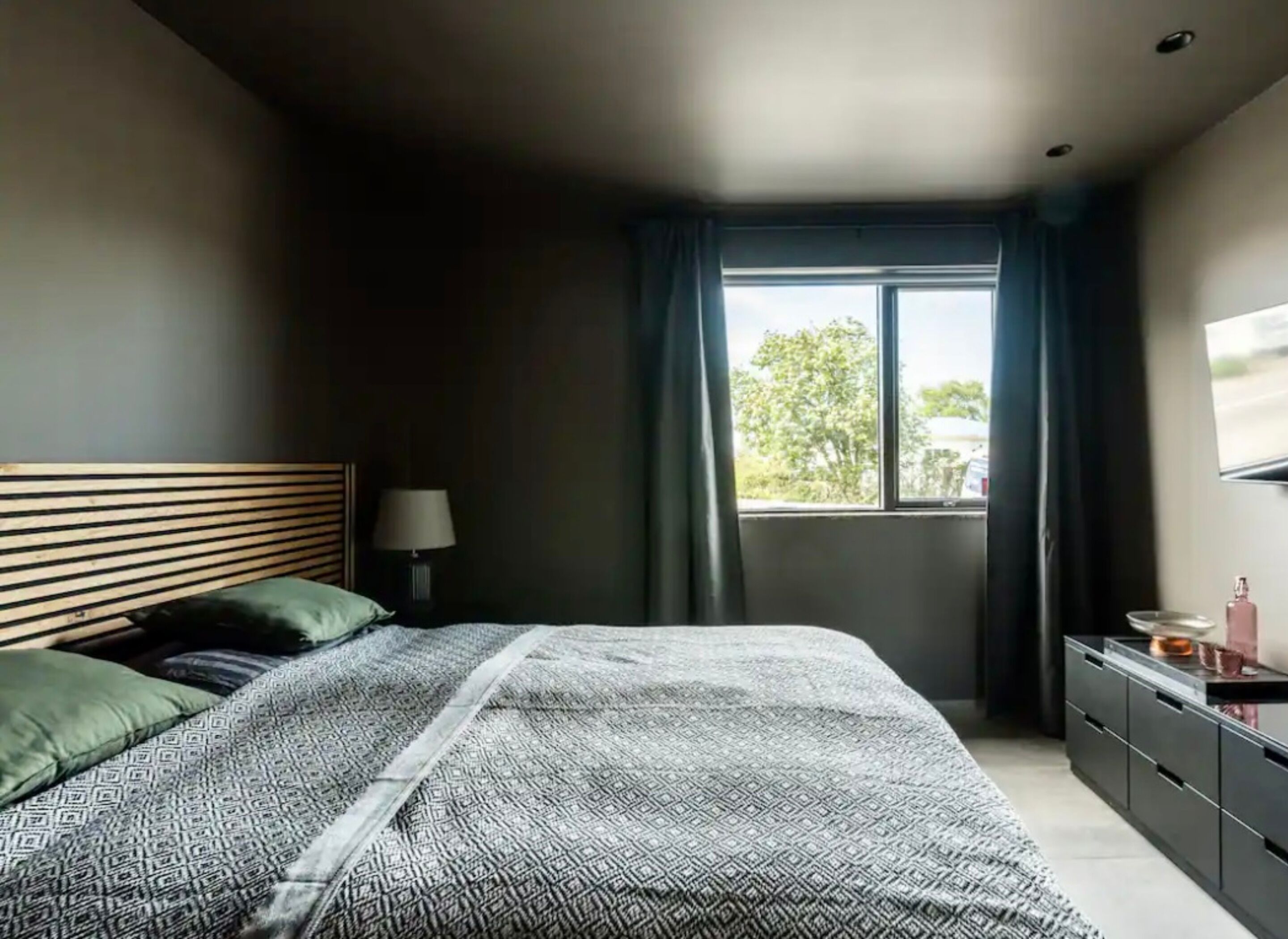 Basic House | 3 bilik tidur, Wi-fi percuma, cadar katil 