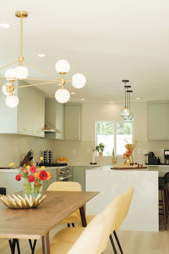 The Mod Hotel by null