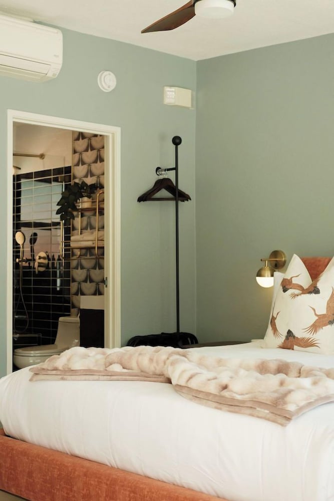 The Mod Hotel by null