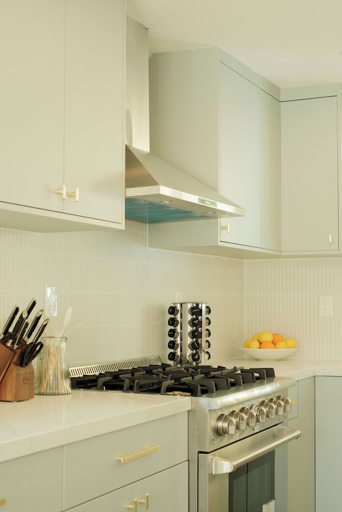 The Mod Hotel by null