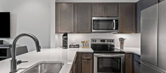 The Gatsby Getaway, Downtown LEX
