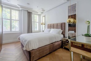 2 chambres, fer et planche à repasser, accès Internet, draps fournis