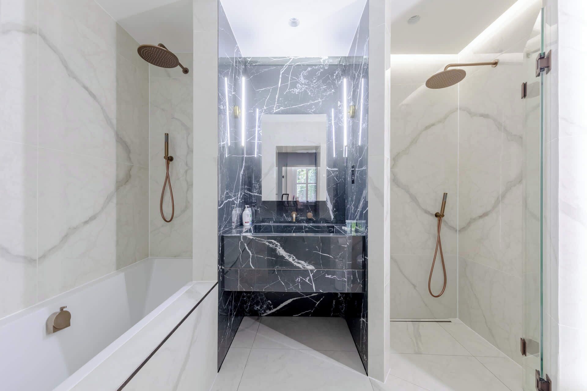 Bathtub, hair dryer