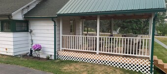 Cozy, upgraded, pet friendly cabin, formerly Cuba Lake Vintage Duck House.