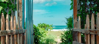 Beachfront villa 5 BR/4 BA,  private pool, free parking, seconds from the beach