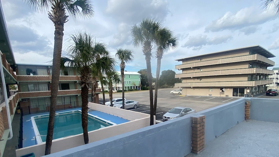 Palms by the Beach Motel