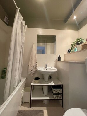 Handtücher, Toilettenpapier