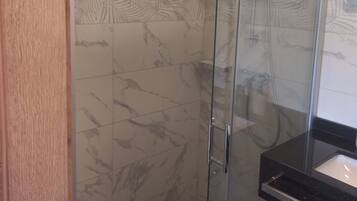 Classic Single Room | Bathroom