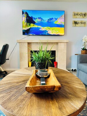 Interior - Poolside Paradise Single Family 3BA Disney Home (Midway City)