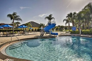Pool - Paradise Palms Resort oasis with private pool, close to Disney. Sleeps 10! (Kissimmee)