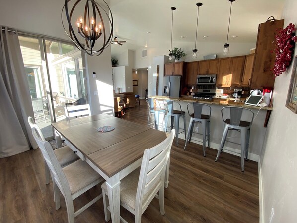 Dining - Serene location convenient to uptown, A/C, this new home has it all! (Pagosa Springs)