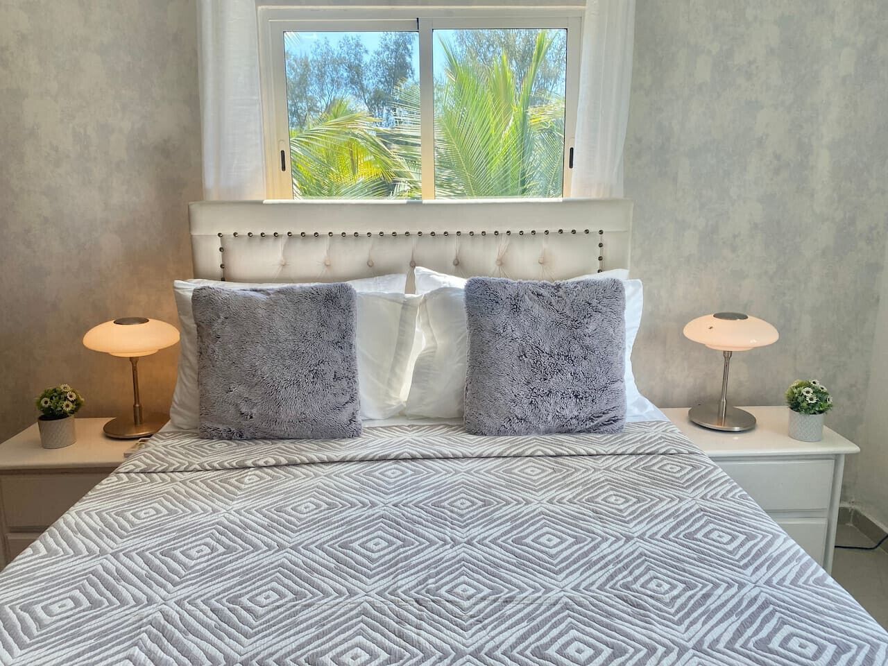 2 多间卧室、熨斗/熨衣板、WiFi、床单