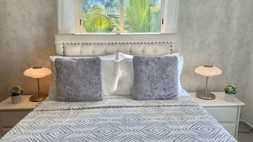 2 habitaciones, tabla de planchar con plancha, wifi y ropa de cama