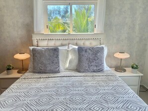 2 bedrooms, iron/ironing board, WiFi, bed sheets