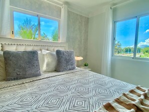 2 chambres, fer et planche à repasser, Wi-Fi, draps fournis