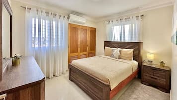 4 chambres, fer et planche à repasser, Wi-Fi, draps fournis