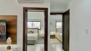 2 bedrooms, desk, iron/ironing board, WiFi