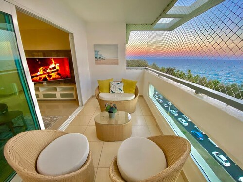 Spectacular Sea View Condo with Amazing Pool, 10 minutes to the Colonial Zone