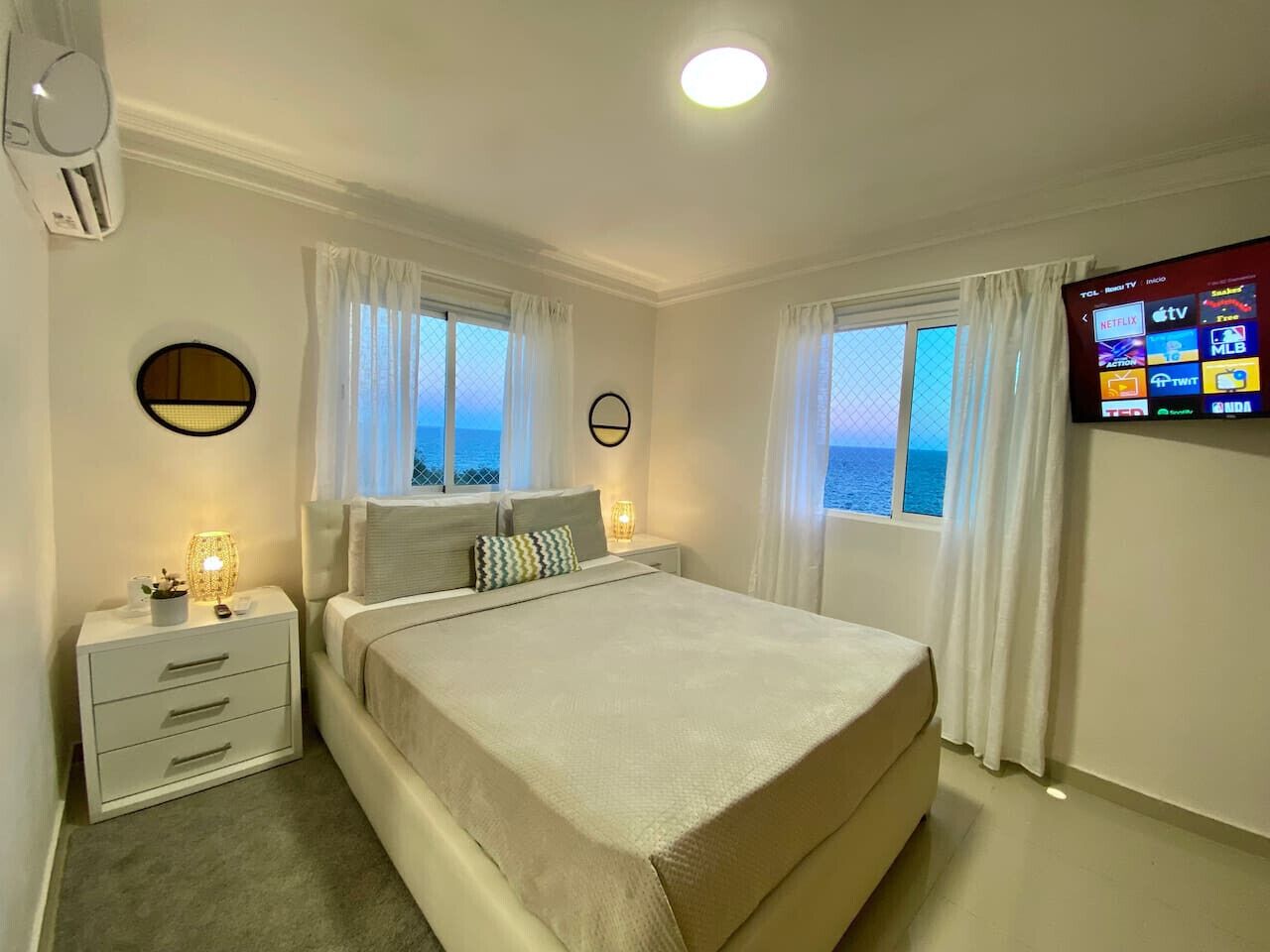 2 quartos, ferros/tábuas de passar roupa, Wi-Fi, roupa de cama