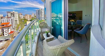 Stylish, Upscale City Center Condo, Rooftop Terrace with Amazing City Views.