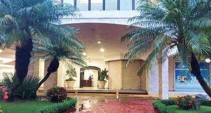 Lovely Apartment in the Heart of the City: Renovated, Stylish Decor