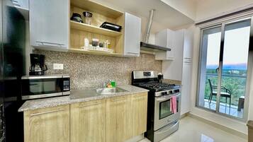 Fridge, microwave, oven, stovetop