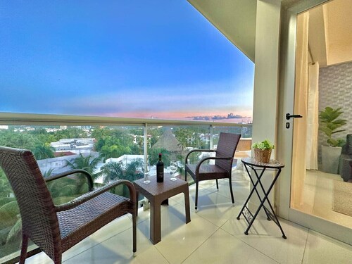 Cozy Hideaway Apt Near Beach