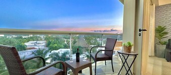 Cozy Hideaway Apt Near Beach