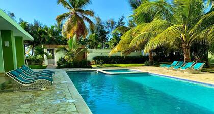 Astonishing Sea View Condo, Stylish Decor, Pool, 10 mins to Colonial Zone