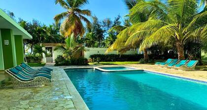 Astonishing Sea View Condo, Stylish Decor, Pool, 10 mins to Colonial Zone
