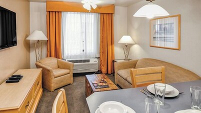 Diamond Resorts Varsity Clubs of America - Tucson - Studio