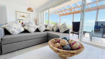 テレビ、書斎 / ワークスペース