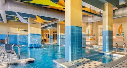 Virginia Beach | Ocean Views | Pool & Beach | 1BR Suite