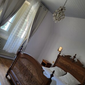 3 chambres, lit parapluie, Wi-Fi gratuit, draps fournis
